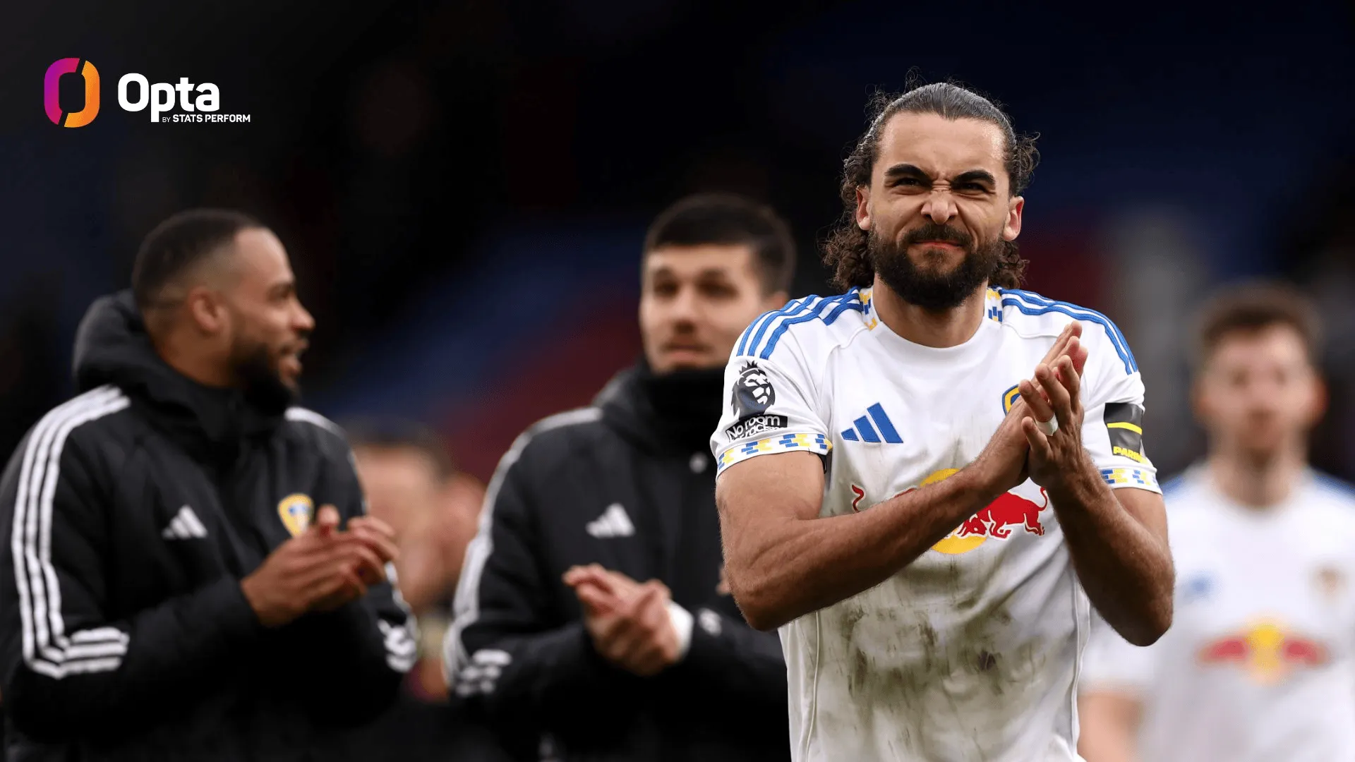 PP电子-半场10人迎战但最终让对手0射正，利兹联是英超历史首队